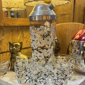 Hazel Atlas Floral Cocktail Shaker Set with 6 Glasses
